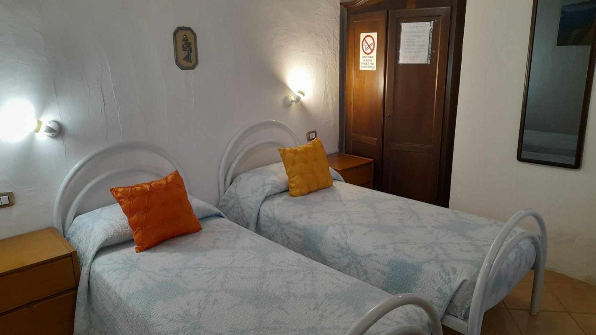 B&B Gli Archi Sìnnai Dış mekan fotoğraf