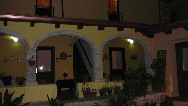 B&B Gli Archi Sìnnai Dış mekan fotoğraf